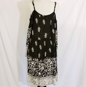 5th and Love Black and White Flower Dress
